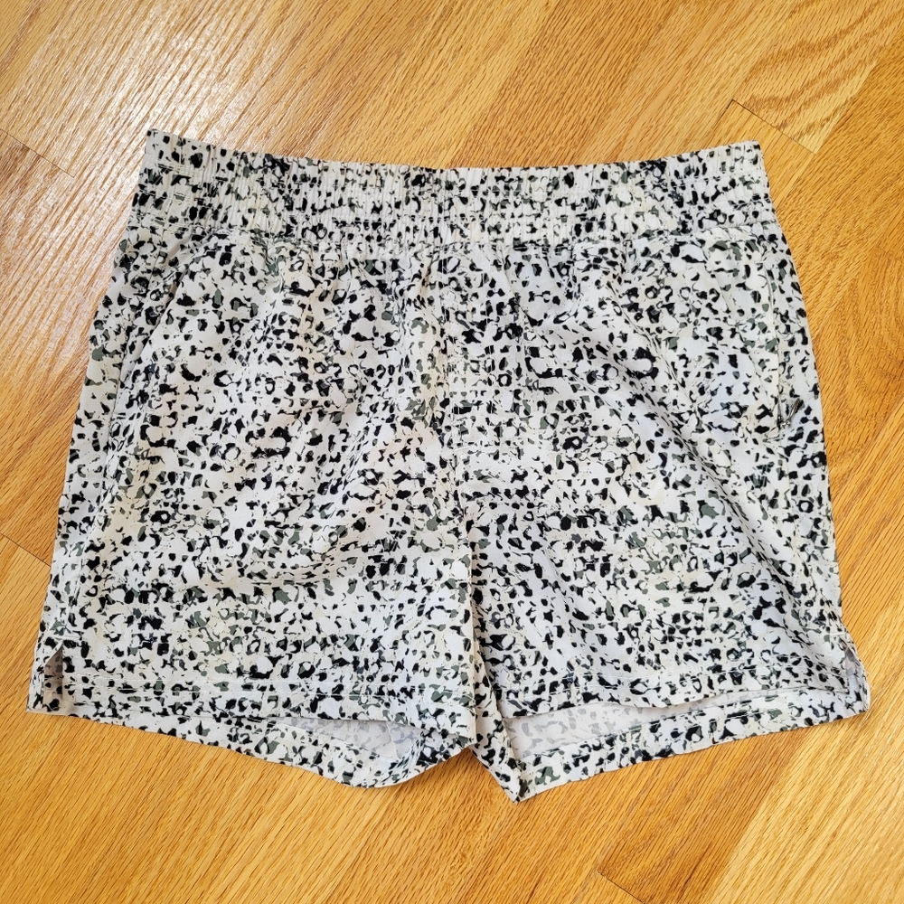 Old Navy light weight GIRLS size 14-16, light weight shorts